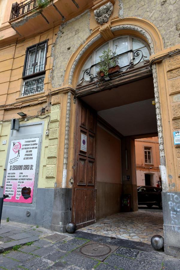 Bed and Breakfast Vivi A Napoli Exterior foto